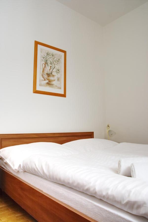 Vila Bellevue Luhacovice Luaran gambar