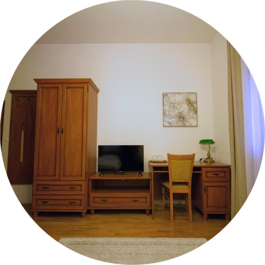 Vila Bellevue Luhacovice Luaran gambar