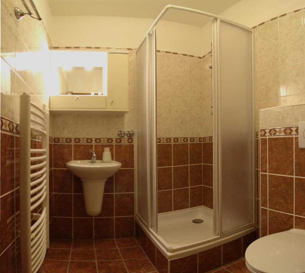 Vila Bellevue Luhacovice Luaran gambar